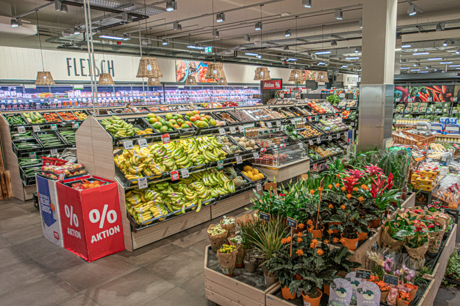 Obst- und Gemüseabteilung, REWE Golly in Berlin Obst- und Gemüseabteilung, REWE Golly in Berlin
