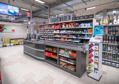 Kasse mit Tabakwaren, REWE Golly in Berlin